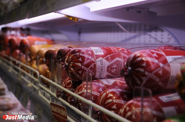 Дешевеют только фрукты и картошка. Средний чек в уральских магазинах за август снова вырос. СПЕЦПРОЕКТ - Фото 1