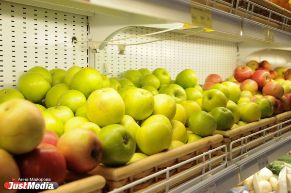 Яблоки не дешевле 100 рублей, капуста дороже бананов. Свердловские депутаты разберутся с федеральными сетями, взвинчивающими цены на овощи и фрукты - Фото 1