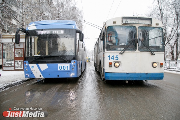 Дороги, морозы и вандалы. Что может помешать Екатеринбургу закупить инновационный электробус. ФОТО - Фото 1