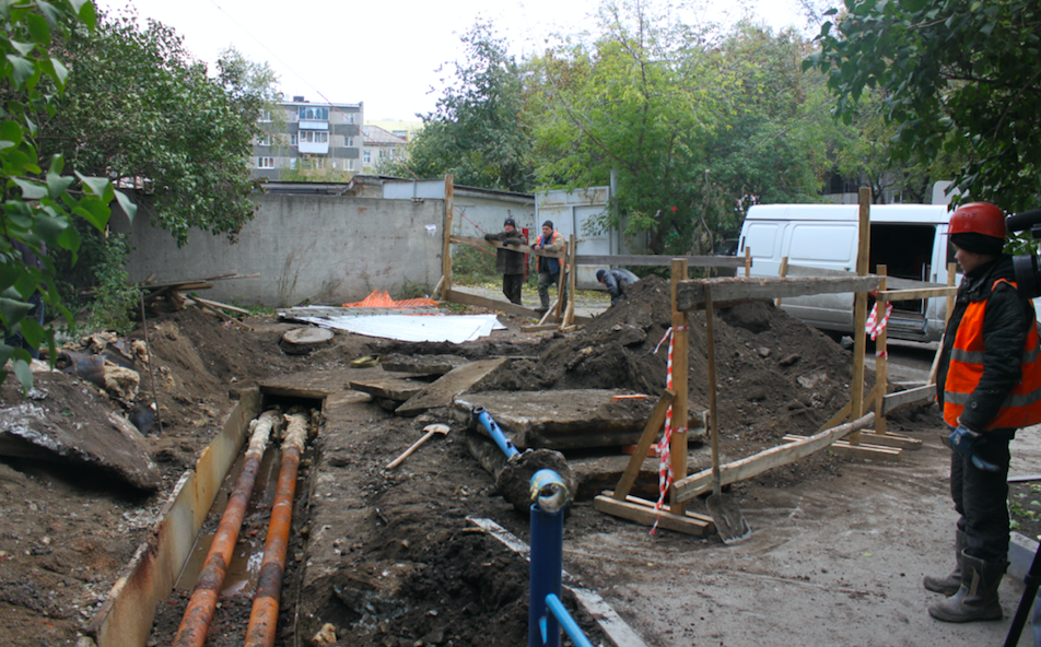 Более 1500 жителей Верх-Исетского остаются без тепла из-за раскопок. ФОТО - Фото 2