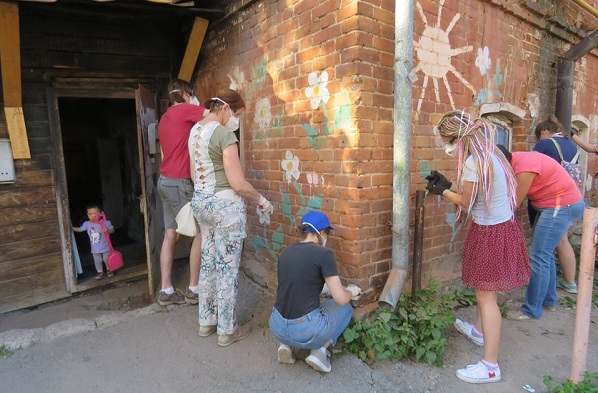 Волонтеры МТС восстанавливают памятник архитектуры в центре Екатеринбурга  - Фото 5