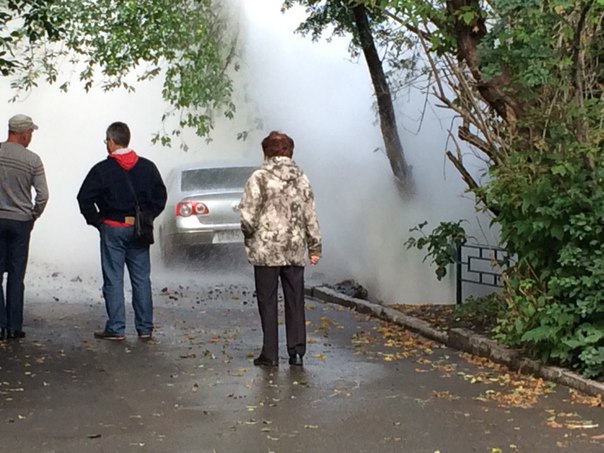 Из-за утреннего фонтана кипятка на Шевченко без воды остались семь домов и детский сад - Фото 2