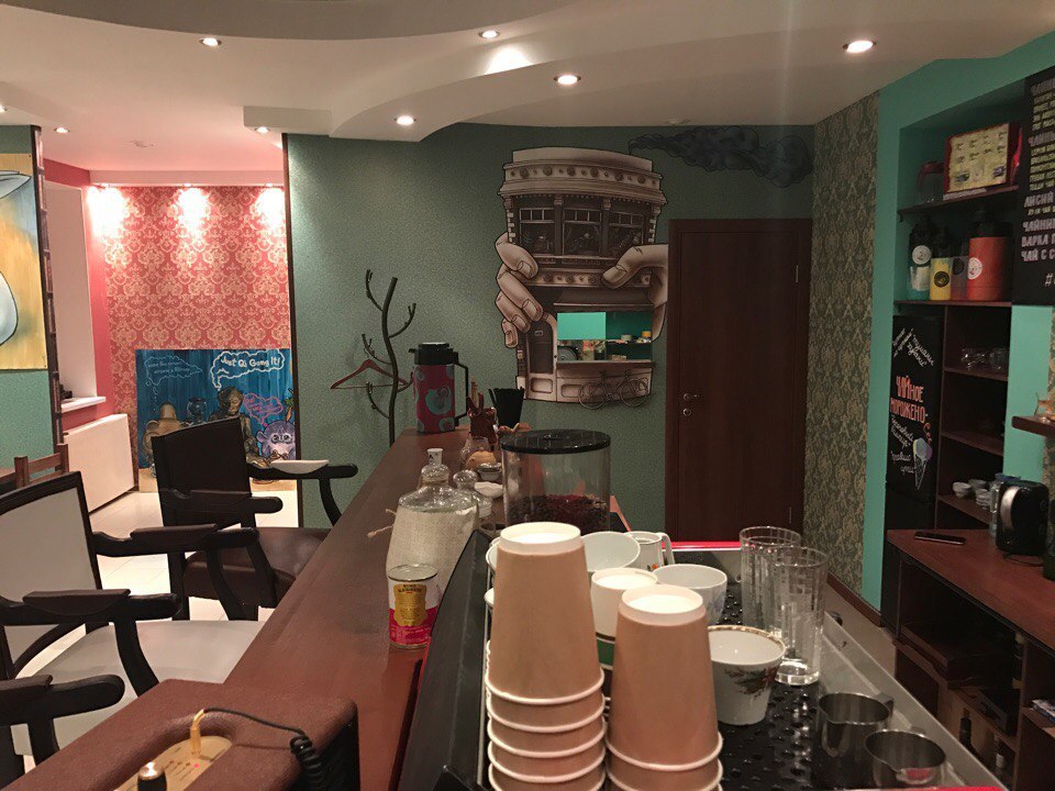 Авторский «ХуЛи кофе» и чайное мороженое: в Екатеринбурге открывается кафе с хулиганским интерьером - Фото 5