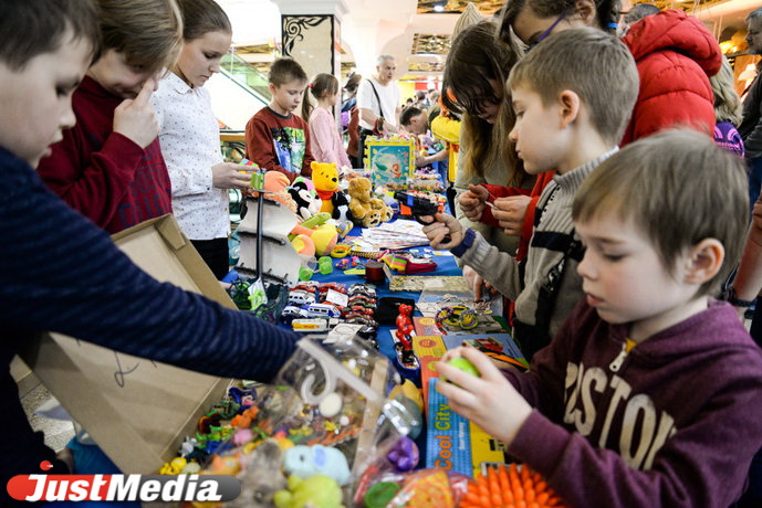 Дети Екатеринбурга узнали, как делать деньги на игрушках - Фото 2
