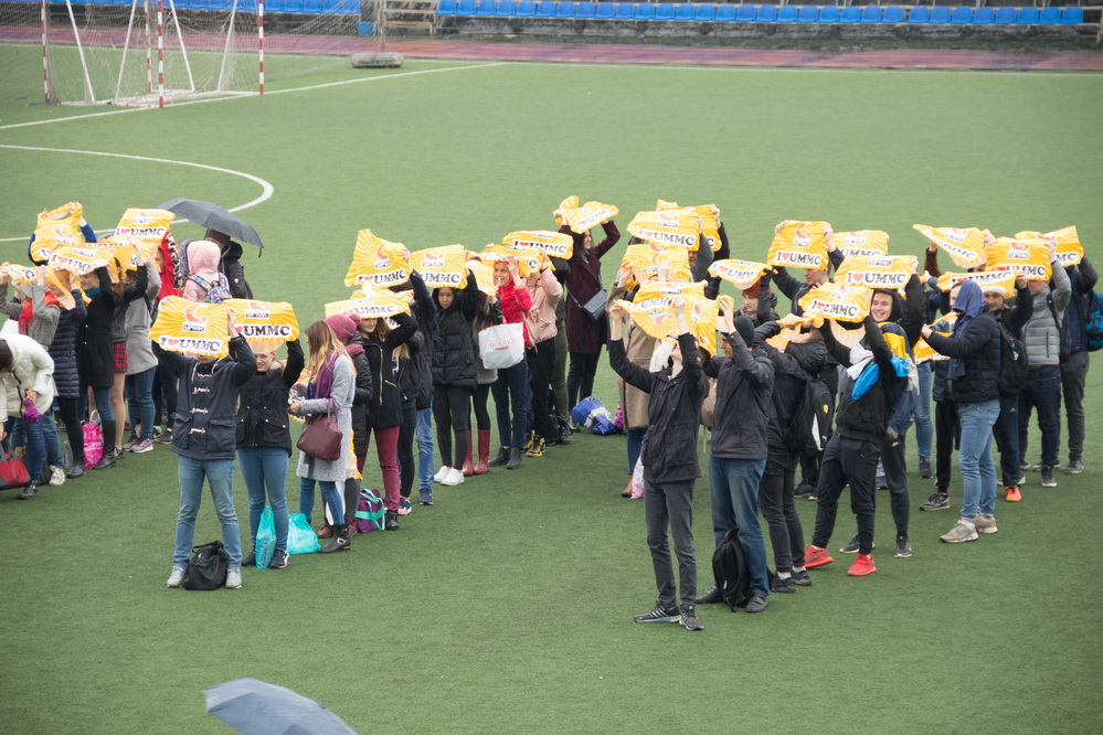 Двести уральских студентов устроили флешмоб в поддержку баскетбольной команды УГМК в «Финале Четырех». ФОТО, ВИДЕО - Фото 3