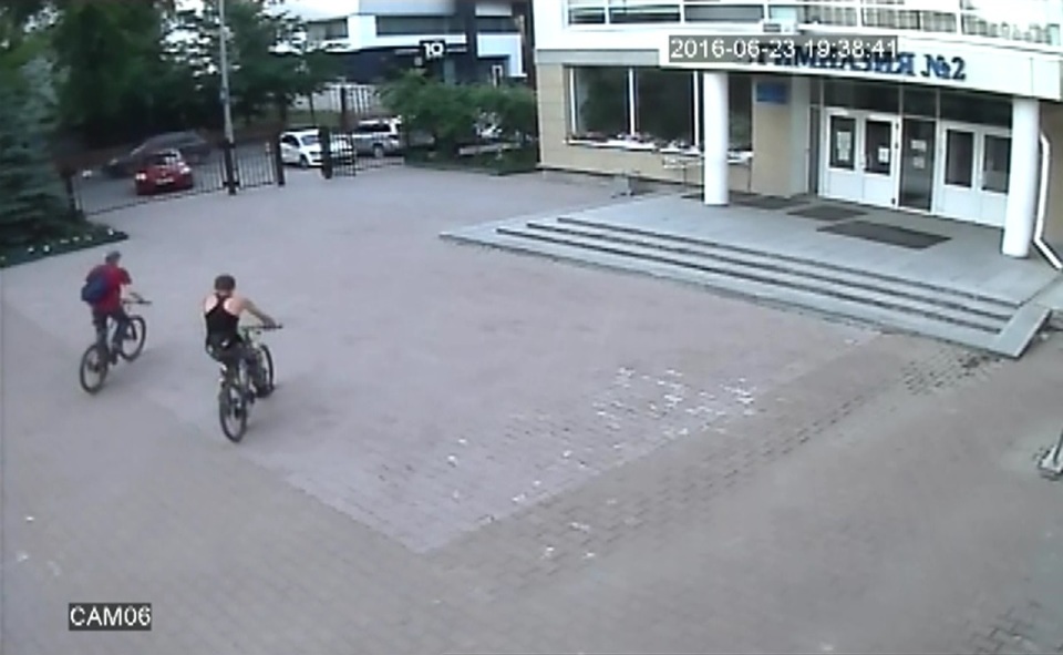 Полиция Екатеринбурга просит граждан помочь в раскрытии кражи трех велосипедов - Фото 3