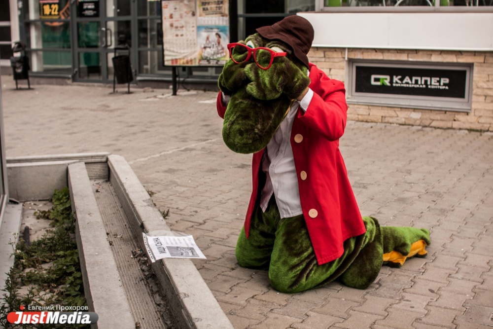 Журналисты JustMedia.Ru попытались найти крокодила, нарядившись в его отца Гену - Фото 4