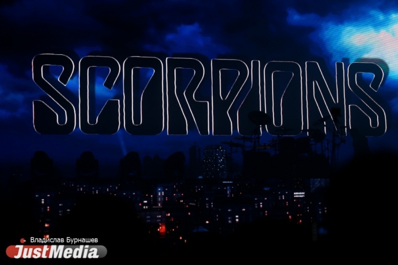 Scorpions под аккомпанемент тысяч зрителей отрок-н-роллили в Екатеринбурге. ФОТО и ВИДЕО - Фото 18