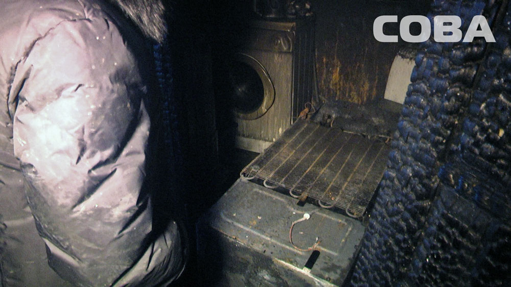 Десять человек эвакуированы: в трехэтажке на Уралмаше сгорела квартира  - Фото 6