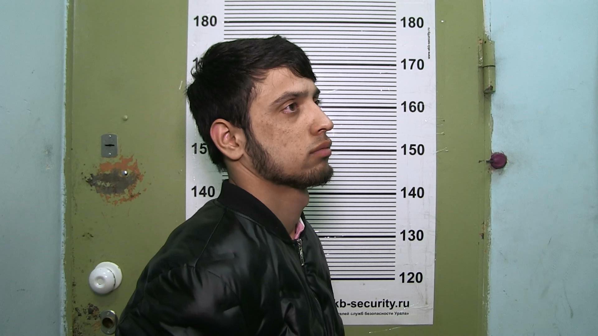 В Екатеринбурге двум мужчинам, напавшим с ножом на прохожего, грозит 10 лет колонии. ФОТО - Фото 4
