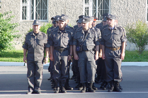 Новый сводный отряд свердловских полицейских отправился в полугодовую командировку на Северный Кавказ - Фото 2