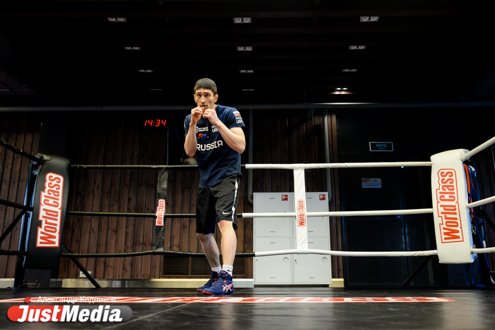 В Екатеринбурге боксеры провели открытую тренировку перед субботней битвой. ФОТО - Фото 6