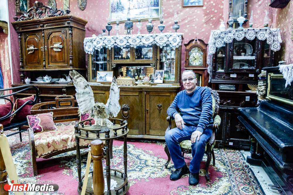 Медовая наливка для Пореченкова и стул, на котором сидел Распутин. Чем удивляет россиян частный музей из глубинки. СПЕЦПРОЕКТ - Фото 5