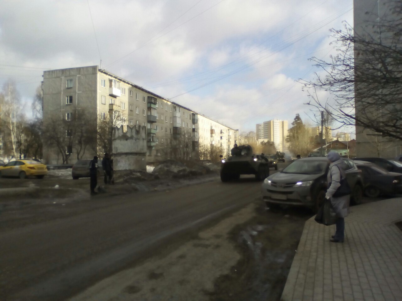 По Екатеринбургу ездят танки. ФОТО - Фото 4