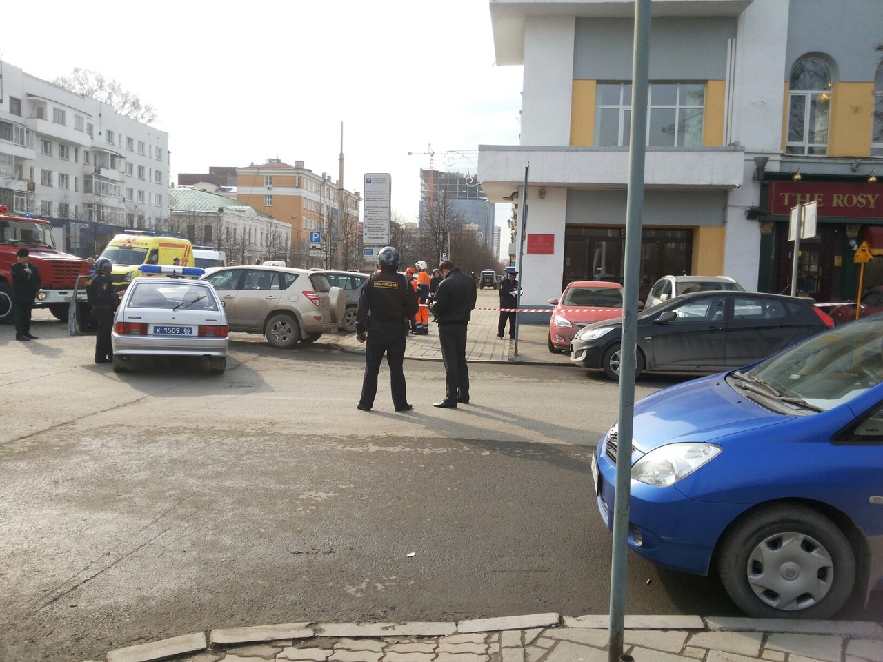 В Екатеринбурге неизвестный сообщил о минировании здания, где находится областная налоговая - Фото 2