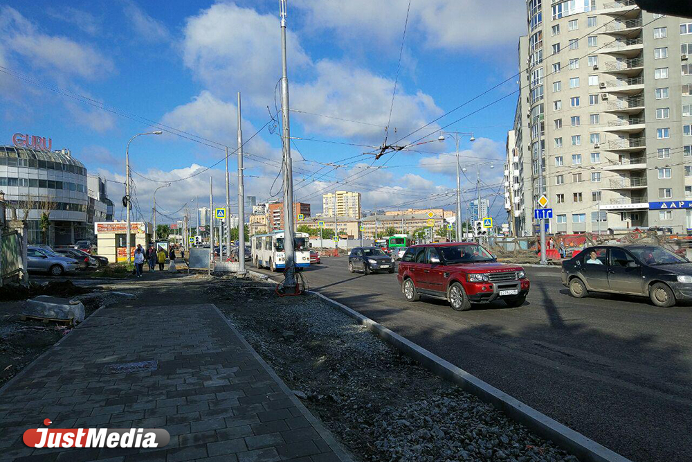 Ждем автомобильного коллапса? В Екатеринбурге изменилась схема движения на Репина. ФОТО - Фото 6