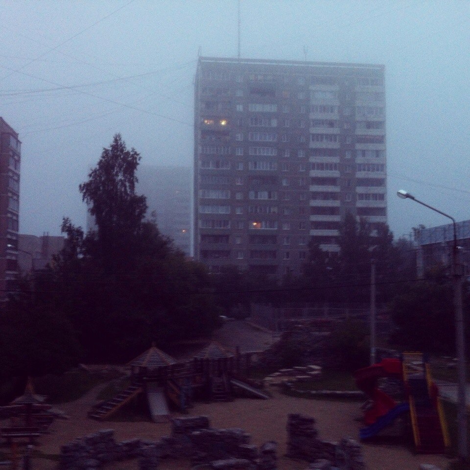 Екатеринбург превратился в «Сайлент Хилл»! Город «утонул» в тумане - Фото 4