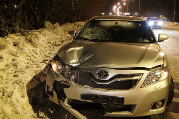 В Екатеринбурге иномарка насмерть сбила женщину-пешехода - Фото 1