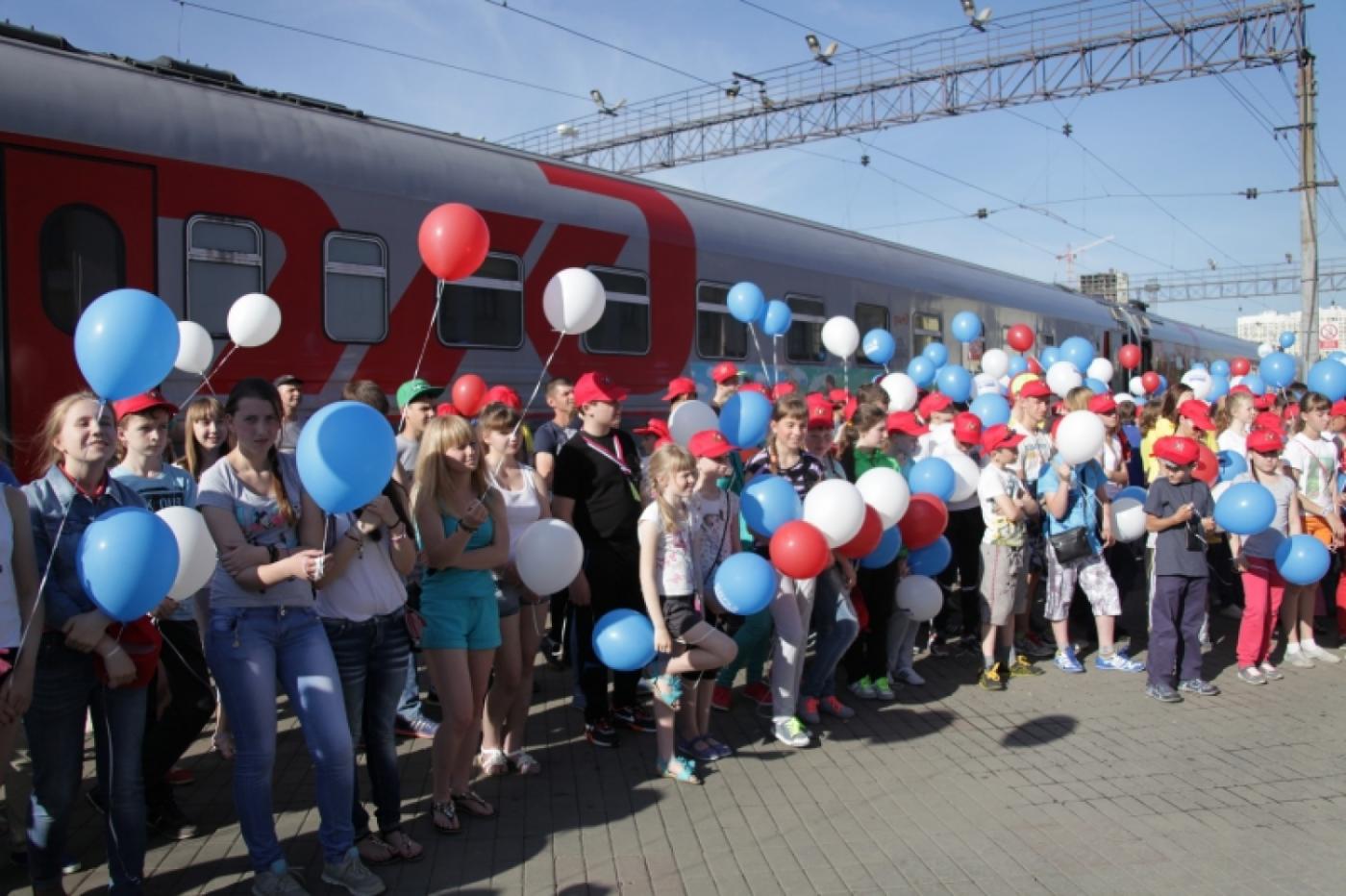 Пятнадцать вагонов «Поезда здоровья» увезли свердловских детей на отдых в Анапу - Фото 1