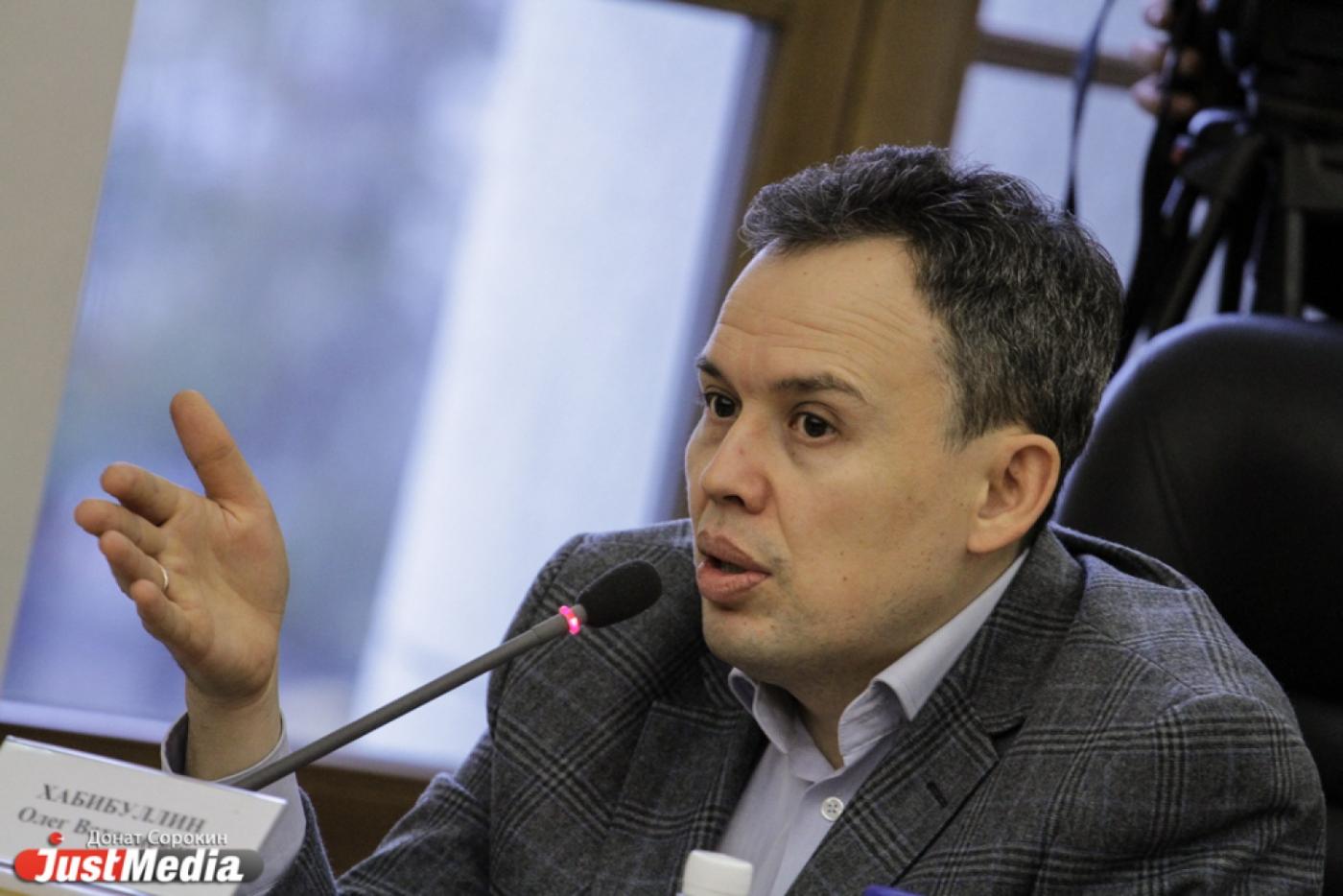 Единороссы лишают Хабибуллина мандата. В знак протеста скандальный депутат покинул зал заседаний и устроил драку - Фото 1