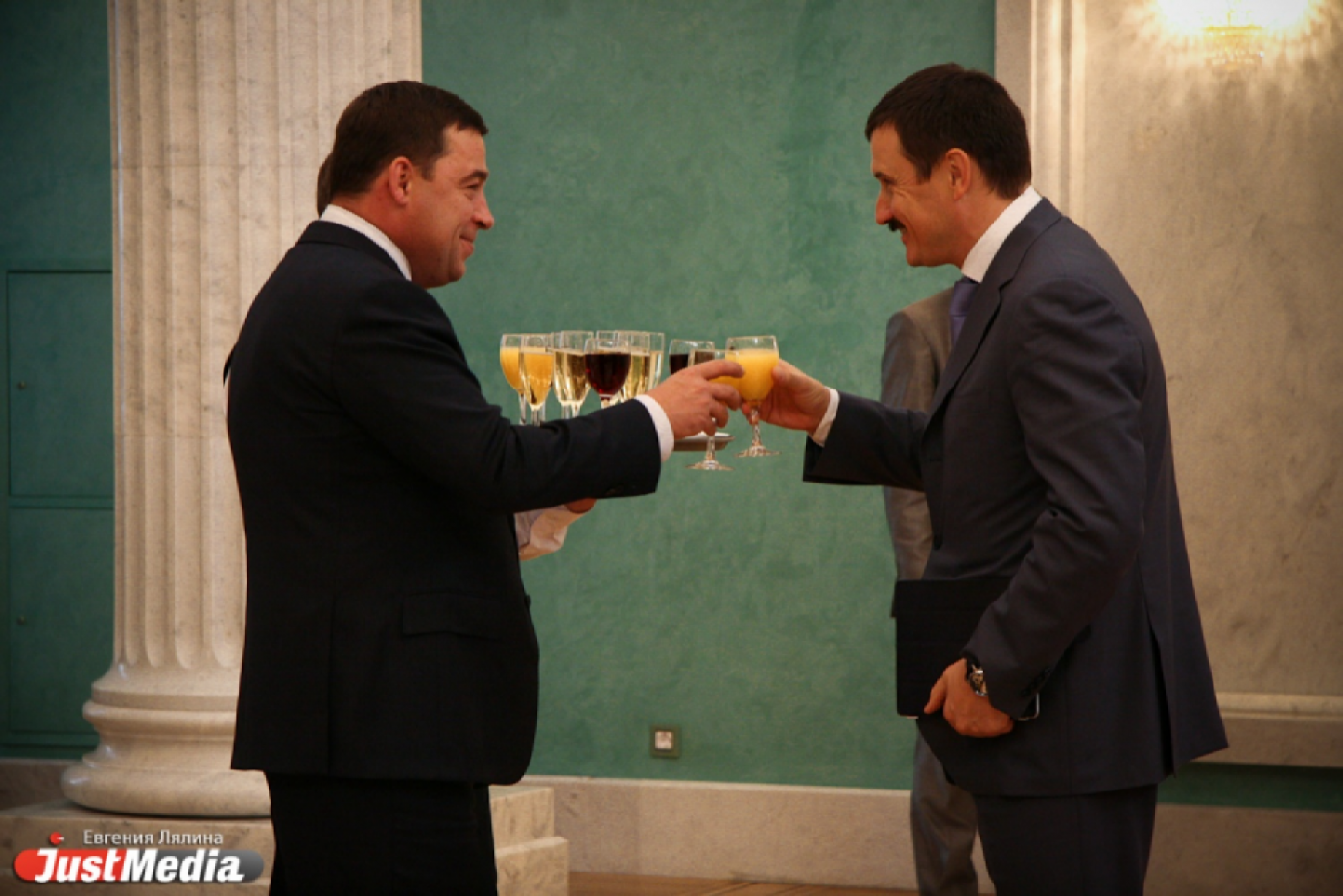 Федеральные СМИ начали травлю губернаторов-отпускников. Под раздачу может попасть и Куйвашев - Фото 1