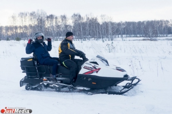 Уральские путешественники готовятся к экспедиции на отечественных снегоходах - Фото 1
