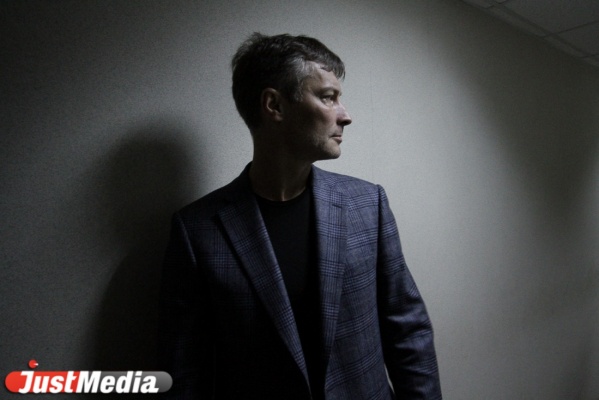 Ройзман взял отпуск на один день, чтобы проститься с Немцовым - Фото 1