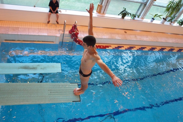 Спортсмены Дворца молодёжи завоевали семь медалей на чемпионате России по прыжкам в воду - Фото 1