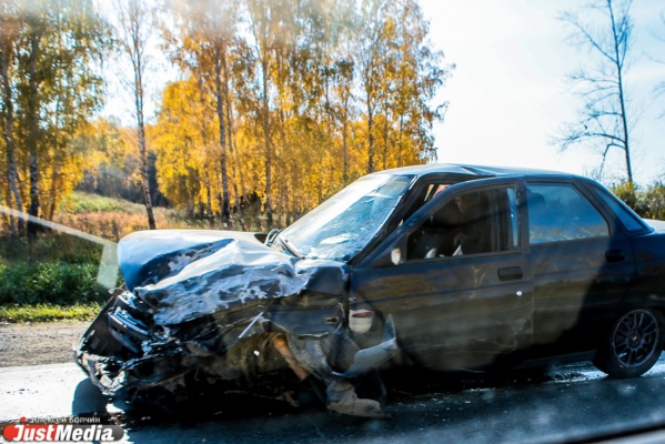В Ирбите насмерть разбился водитель ВАЗа - Фото 1
