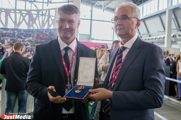 Якоб и Ройзман подали на Куйвашева в суд - Фото 1