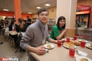Школьники Екатеринбурга поборются со стереотипами о еде в студенческих столовых