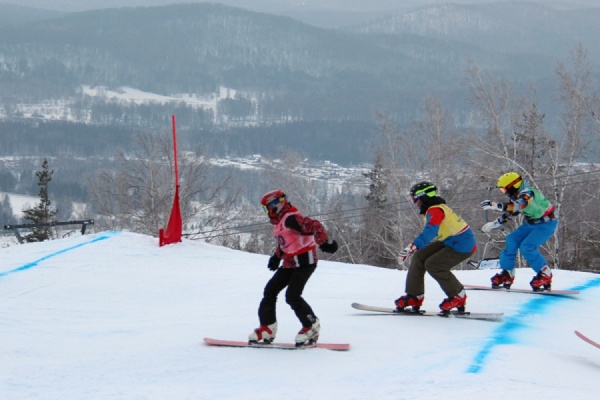 Ведущие сноубордисты мира готовятся к стартам в «Солнечной долине» - Фото 1