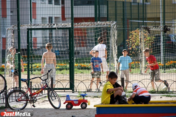 Готовимся к каникулам. Администрация Екатеринбурга планирует открыть летом 16 загородных и 140 лагерей с дневным пребыванием детей - Фото 1