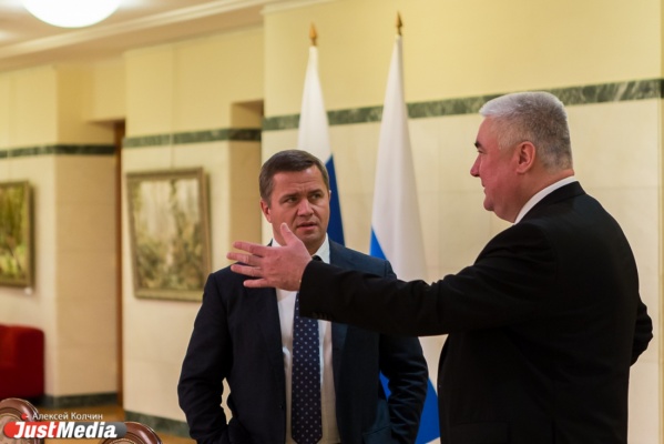 Свердловское правительство разваливается на глазах. Вице-премьер Грипас просит отставки - Фото 1