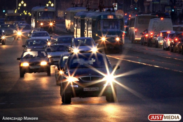 В апреле в Екатеринбурге чаще всего покупали Lada, Toyota, UAZ и Skoda - Фото 1