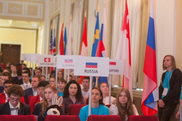 В Екатеринбурге стартовал Международный турнир юных физиков - Фото 1