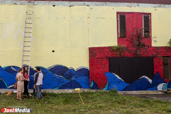 Пятьдесят уличных художников превратят заборы и стены Екатеринбурга в произведения искусства - Фото 1