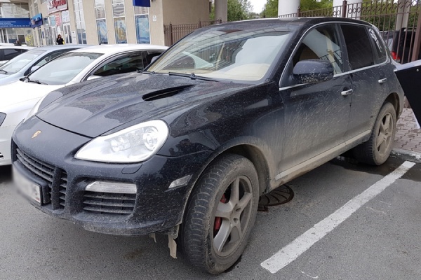 В Екатеринбурге еще один должник лишился дорогостоящего автомобиля - Фото 1