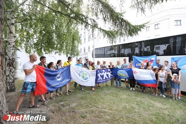 45 активистов отправились из Екатеринбурга в агитпробег «Профсоюзы за достойный труд» - Фото 1