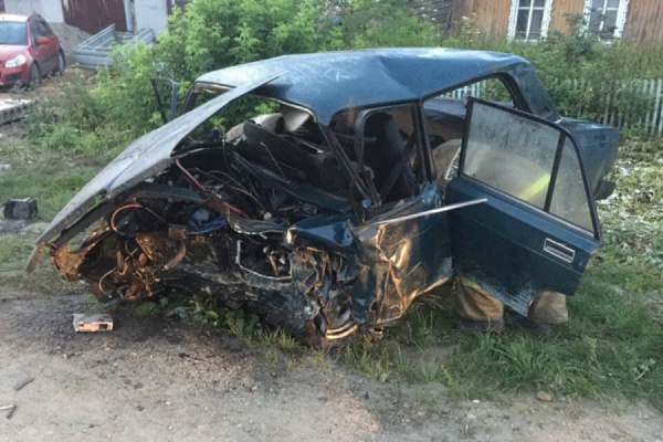 За минувший уикенд в Свердловской области зарегистрировано 21 ДТП. Четыре человека погибли и 27 получили травмы - Фото 1