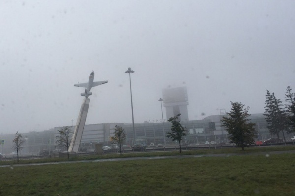В Екатеринбурге из-за тумана не смогли вылететь 14 самолетов - Фото 1