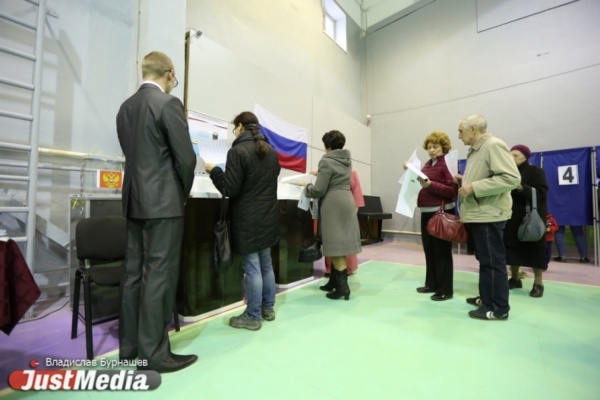 Облизбирком не может назвать возраст проголосовавших свердловчан - Фото 1