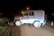 В Богдановиче полицейский УАЗ столкнулся с мопедом. Два человека получили ранения
