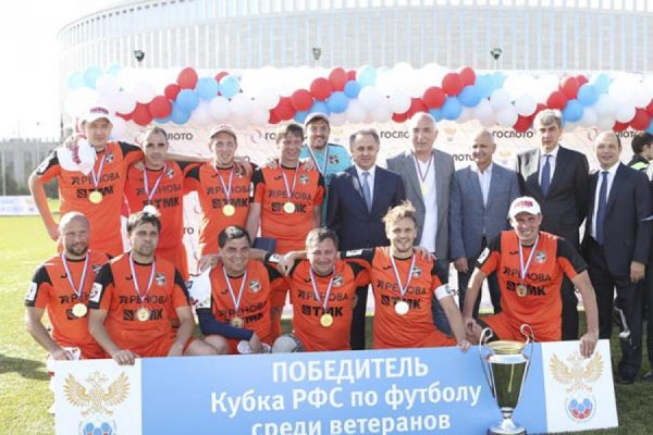 Ветераны из Екатеринбурга стали победителями Кубка РФС по футболу - Фото 1