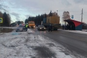 В Николо-Павловском грузовик сбил трех пешеходов