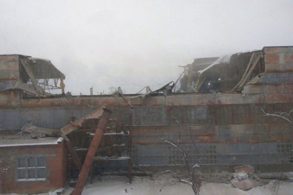 Под завалами крыши ЗиКа два человека погибли и еще 14 ранены - Фото 1