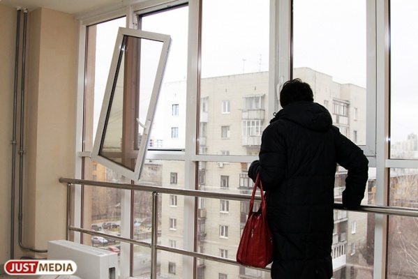В Екатеринбурге «черные риэлторы» принуждали пенсионерок продать часть квартиры по заниженной цене  - Фото 1