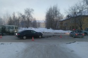 В Новоуральске после столкновения с Toyota загорелась пассажирская «Газель»