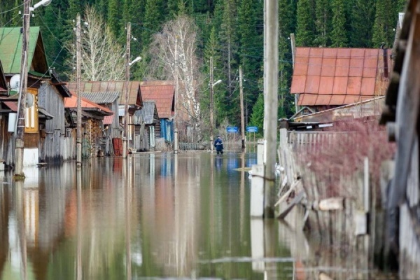 «Паводковый период будет очень напряженным». Талыми водами в Свердловской области может затопить 211 сел и деревень - Фото 1