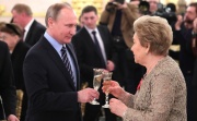 Путин и Куйвашев на торжественном приеме в Кремле поздравили Наину Ельцину с юбилеем